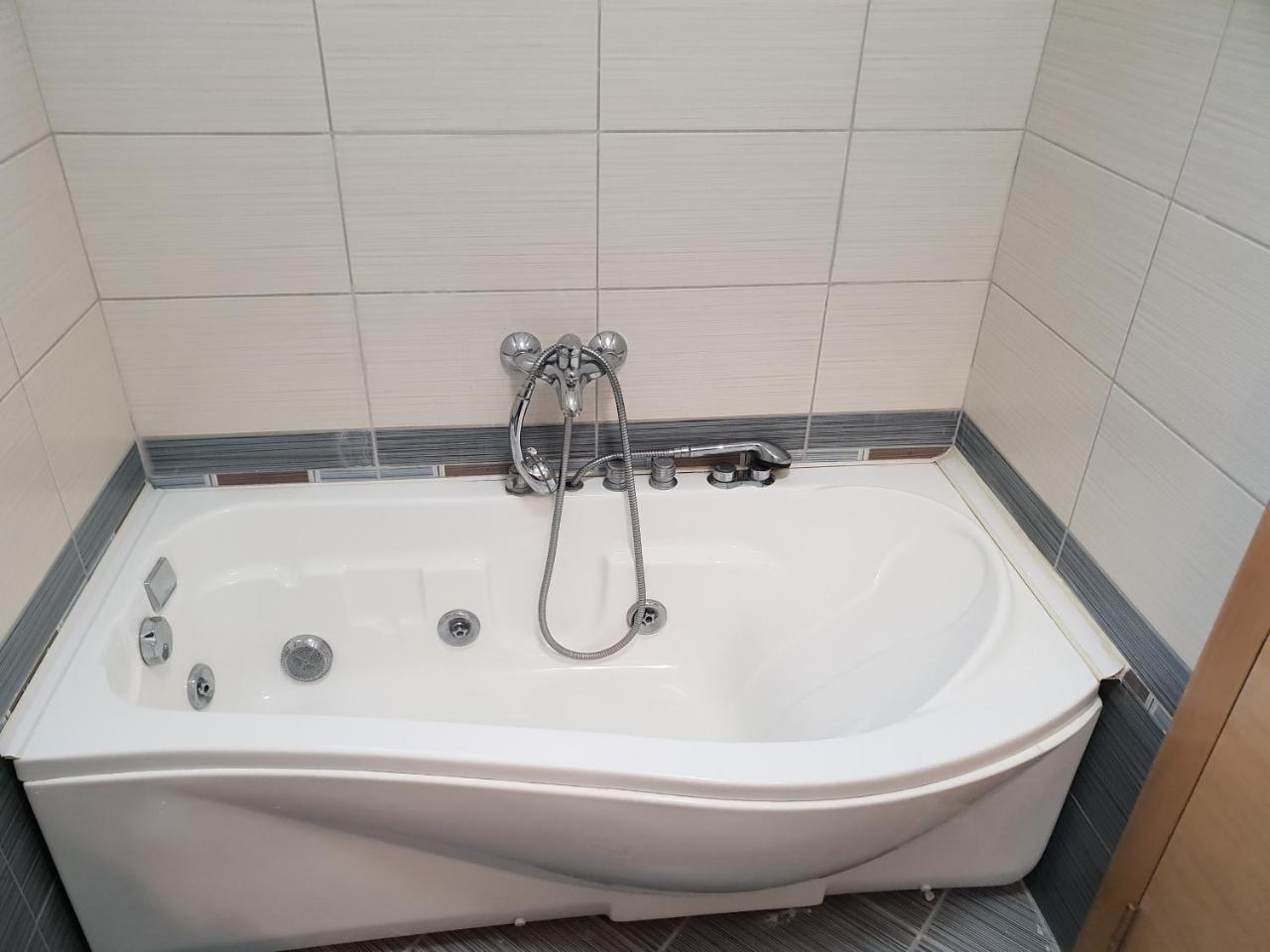 Apartman Kej Free Parking Kraljevo Exterior foto